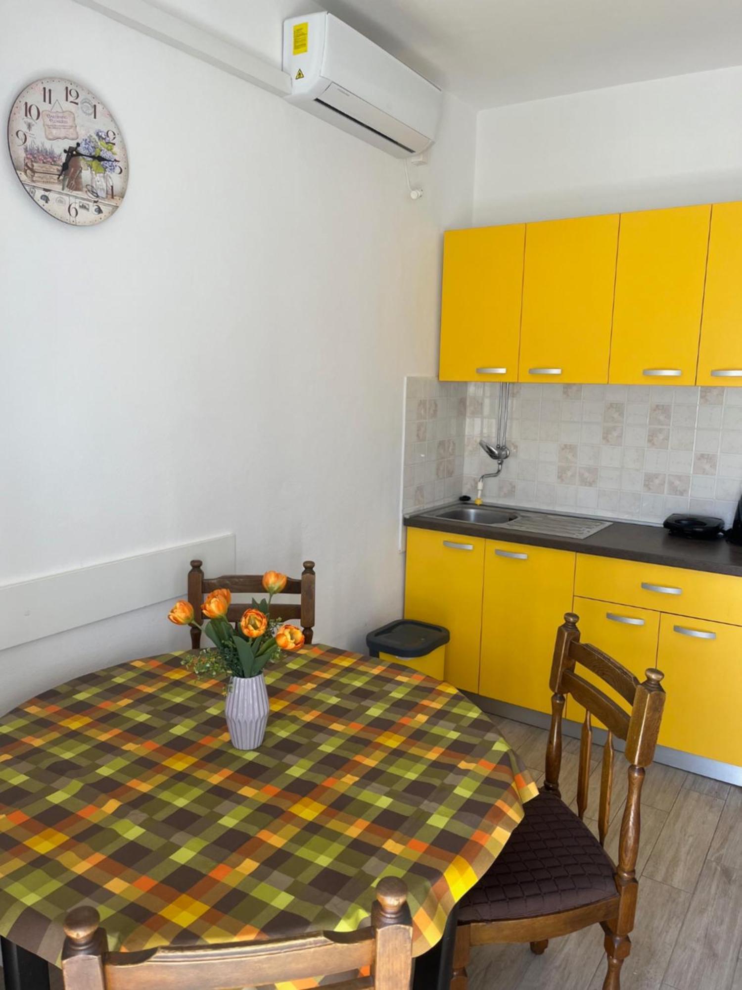 Apartmani Mila Pag Town Zewnętrze zdjęcie