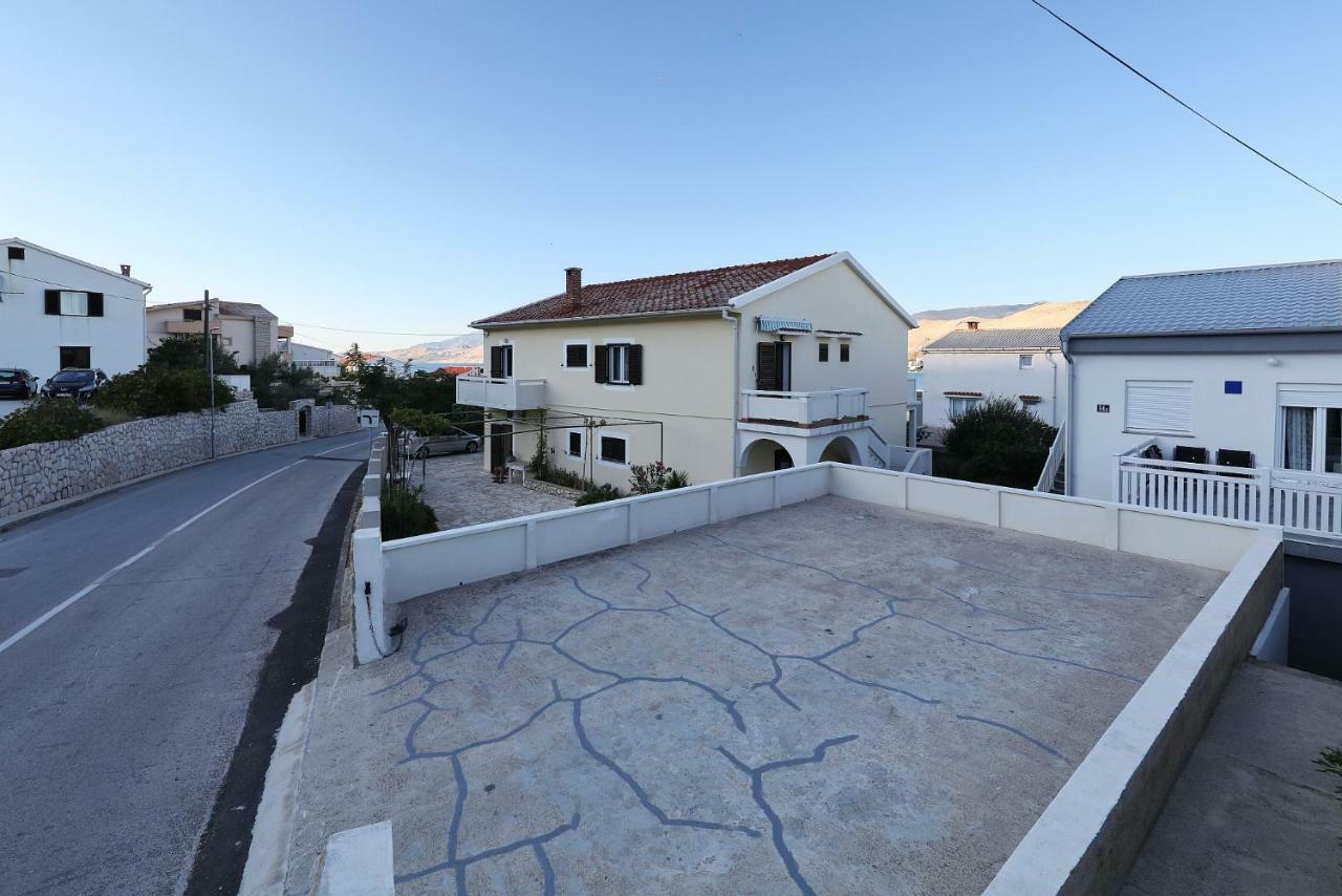 Apartmani Mila Pag Town Zewnętrze zdjęcie