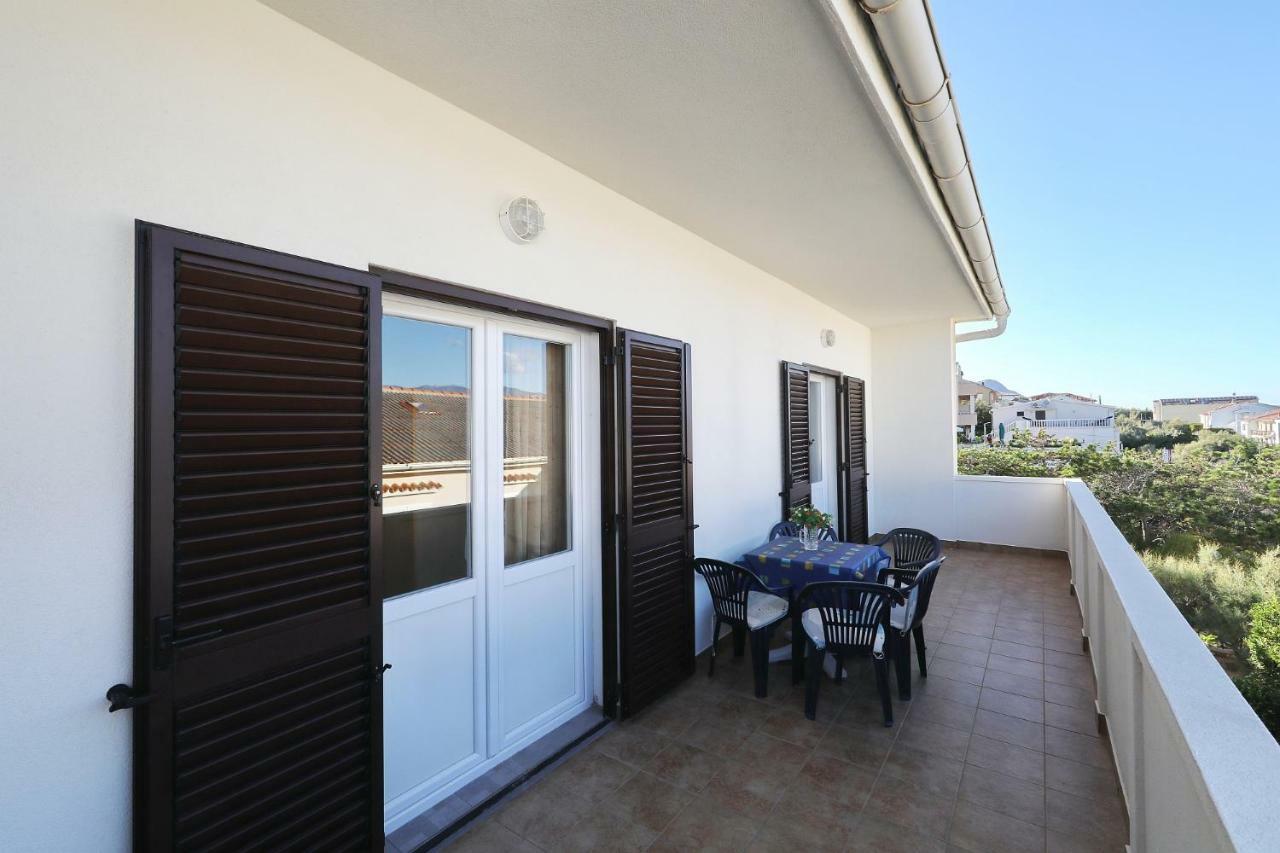 Apartmani Mila Pag Town Zewnętrze zdjęcie