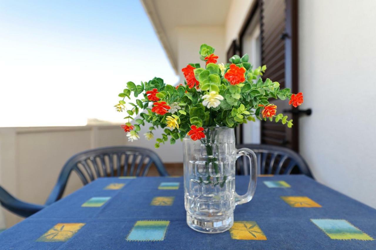 Apartmani Mila Pag Town Zewnętrze zdjęcie