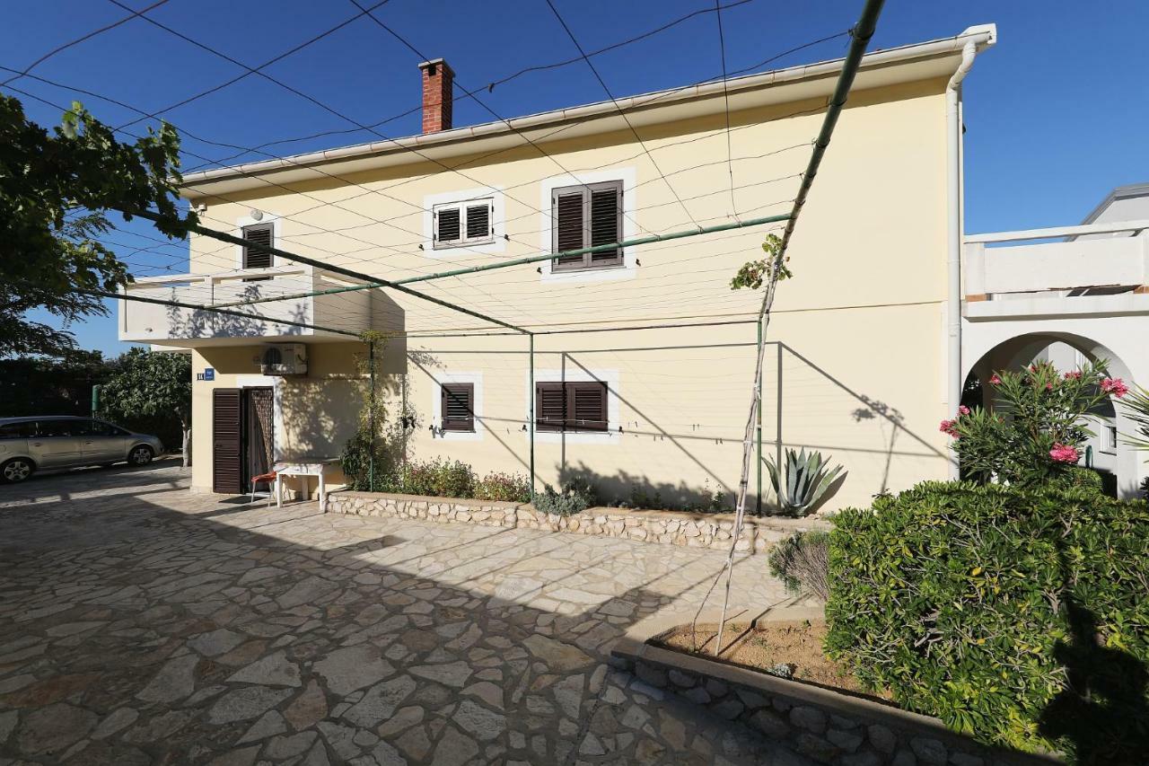 Apartmani Mila Pag Town Zewnętrze zdjęcie