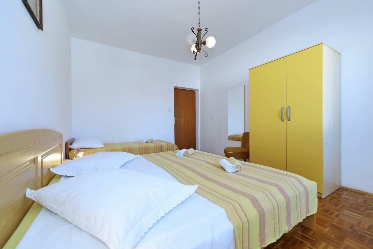 Apartmani Mila Pag Town Zewnętrze zdjęcie