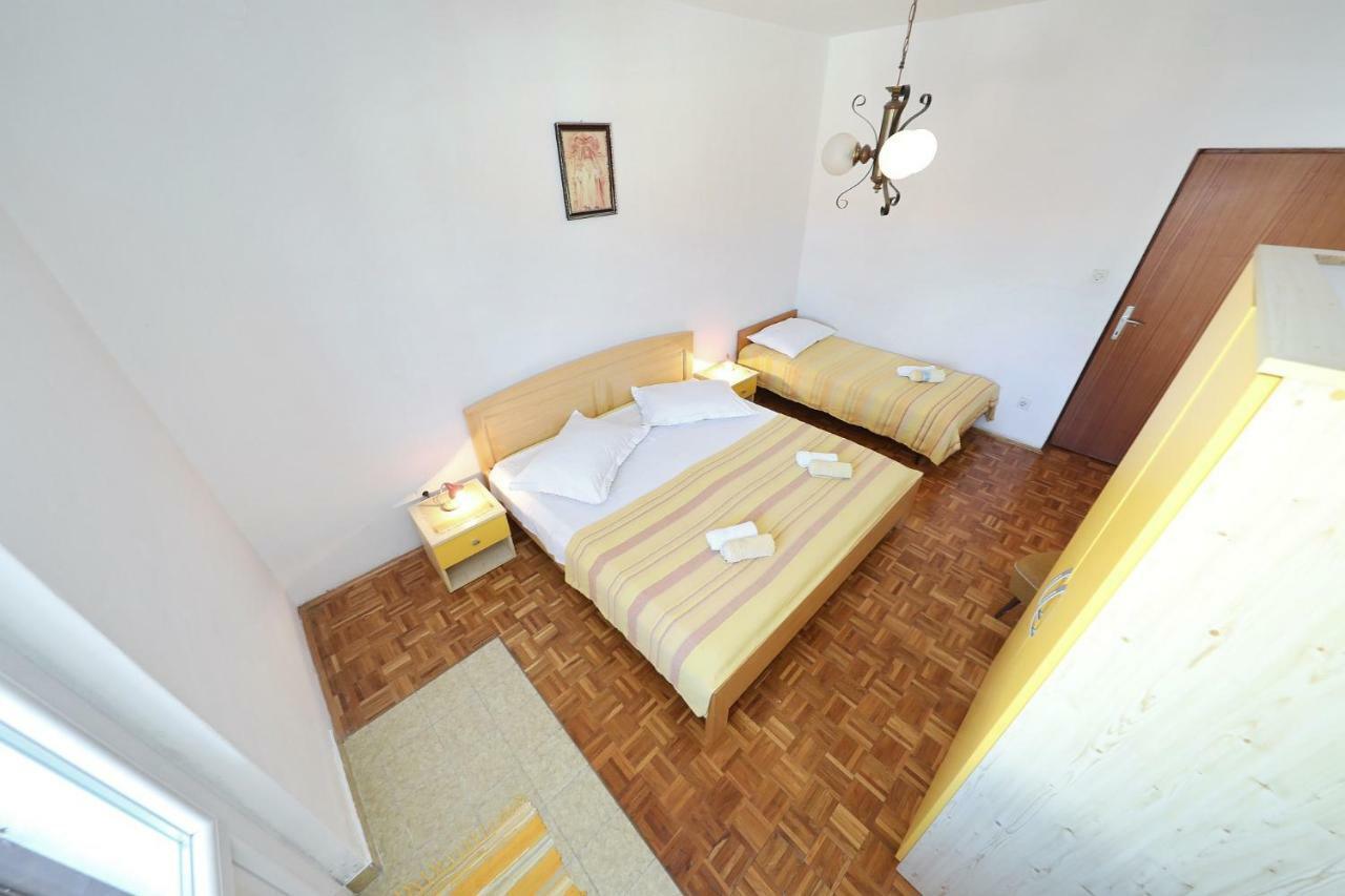 Apartmani Mila Pag Town Zewnętrze zdjęcie