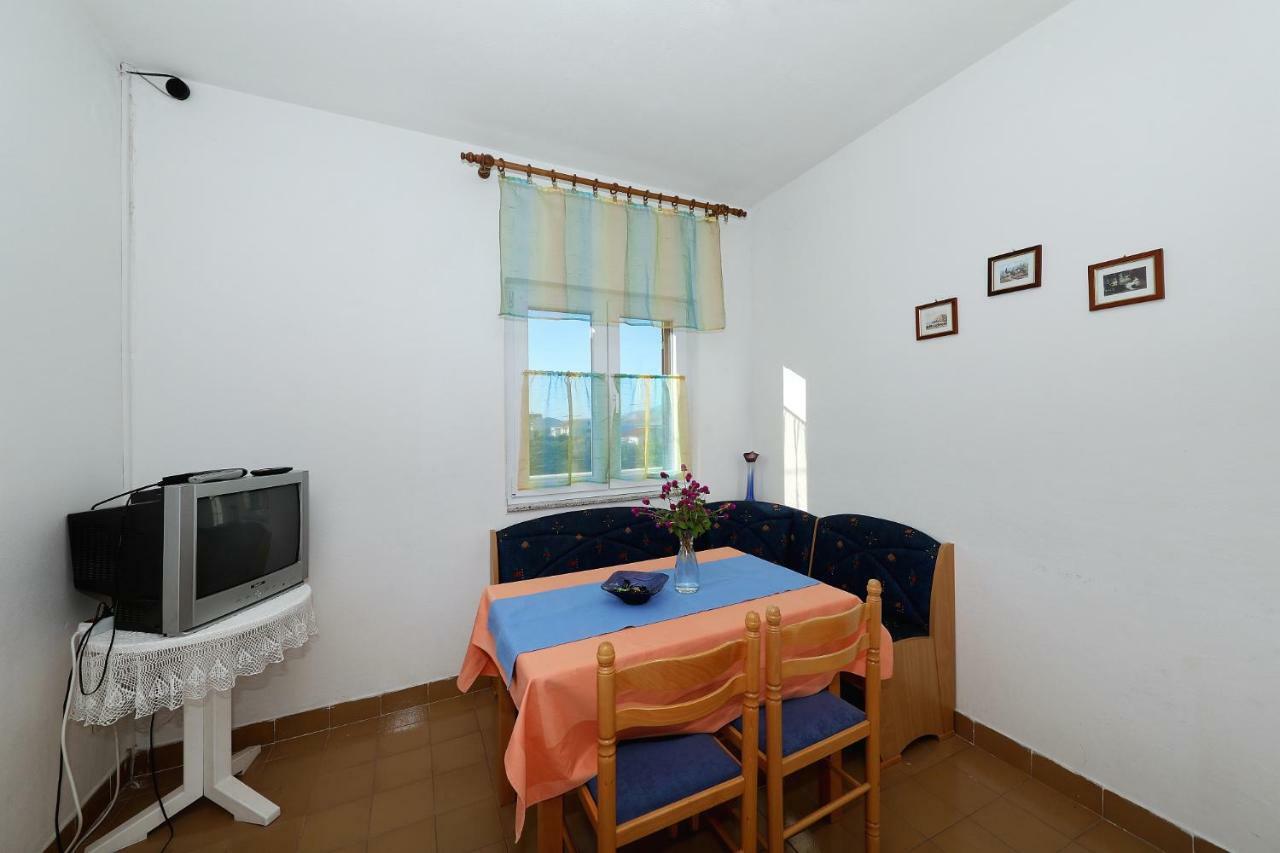 Apartmani Mila Pag Town Zewnętrze zdjęcie