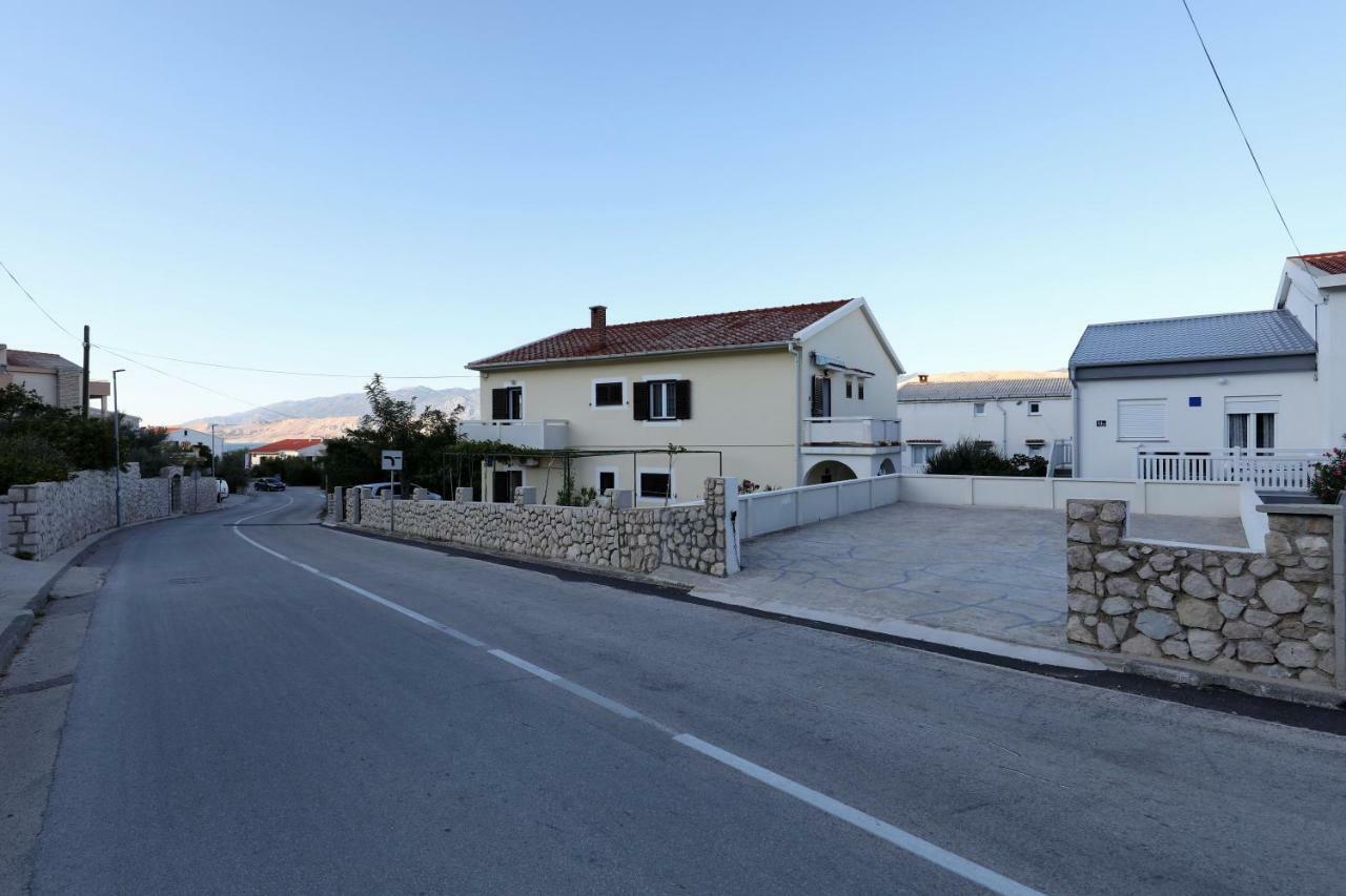 Apartmani Mila Pag Town Zewnętrze zdjęcie