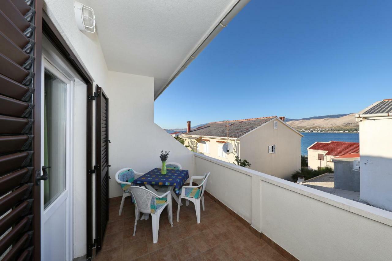 Apartmani Mila Pag Town Zewnętrze zdjęcie